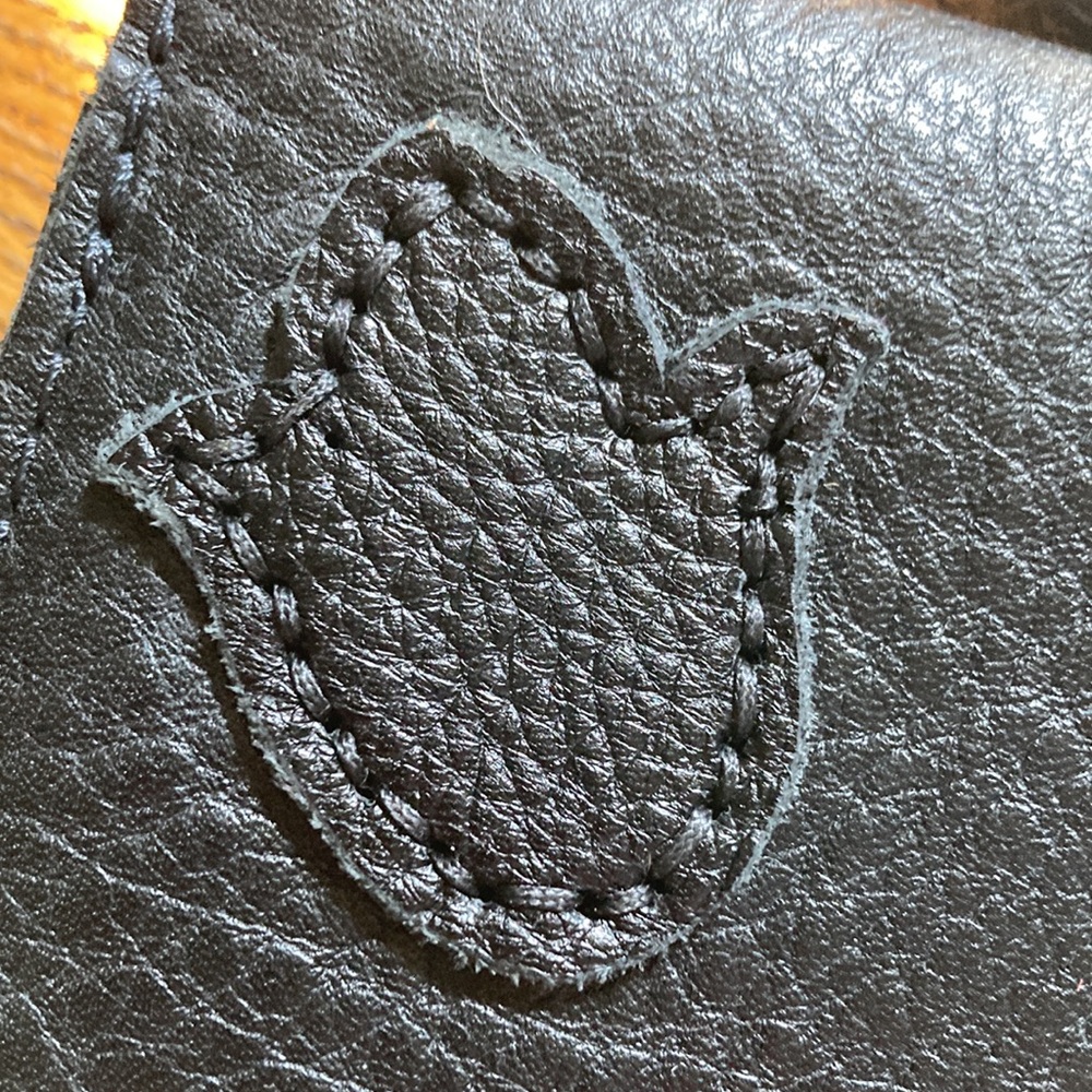 Portland Leather black leather wristlet - Picture 3 of 5